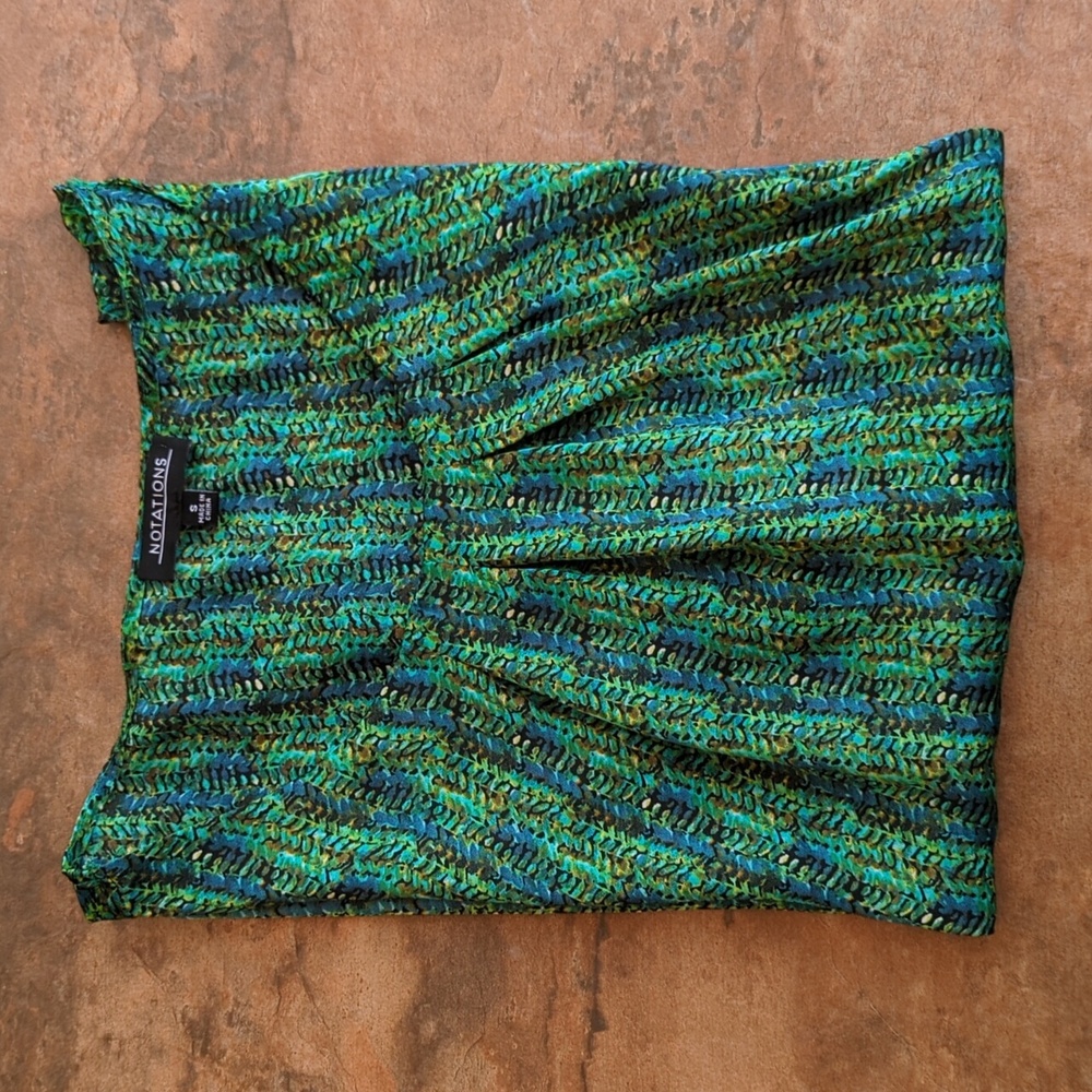 Notations Sleeveless Top - Picture 5 of 6
